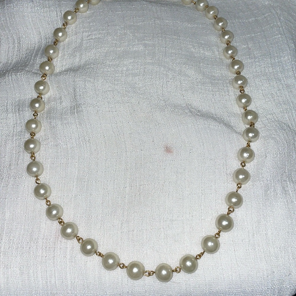 Vintage gold tone bright white 6-7mm pearl bead chain necklace dual spring clasp